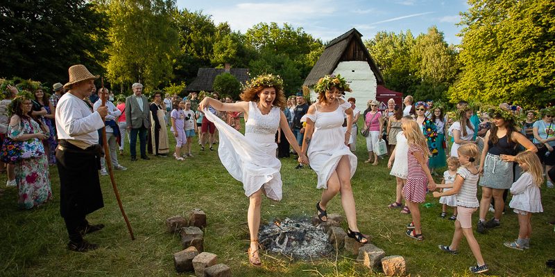 Noc świetojańska w skansenie – zapraszamy 20 czerwca na święto ognia, wody i ziół!