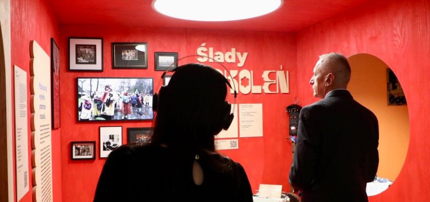 Kuratorskie zwiedzanie jubileuszowej wystawy “To (nie) jest skansen”